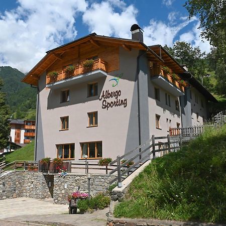 Albergo Sporting Пейо Фонти Екстериор снимка