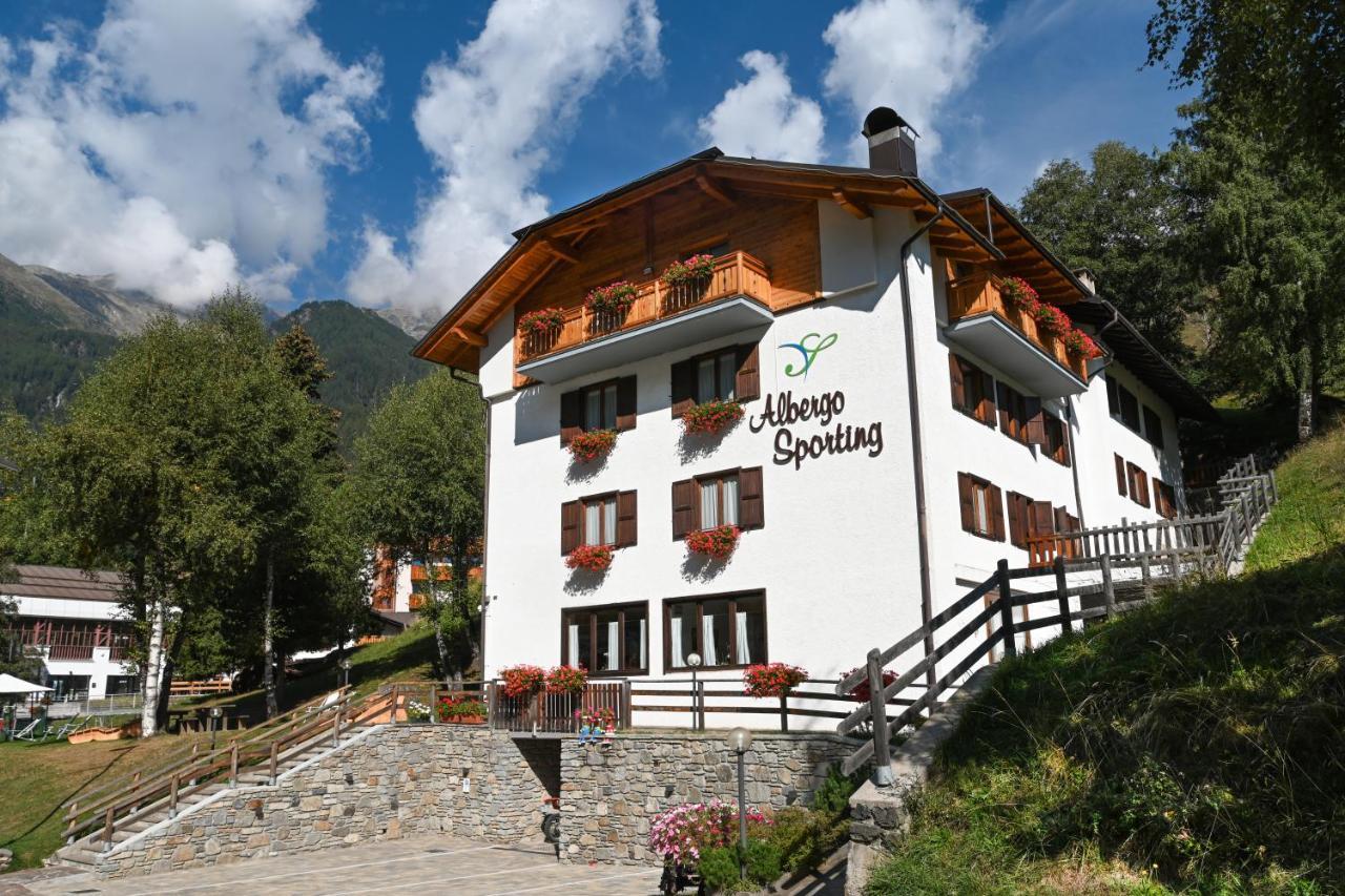 Albergo Sporting Пейо Фонти Екстериор снимка