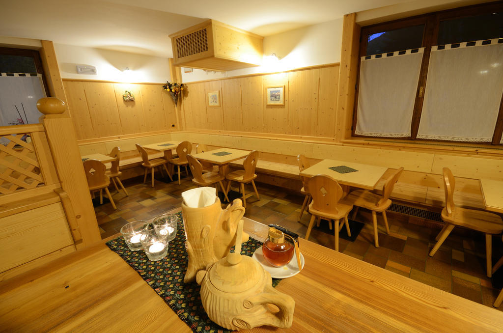 Albergo Sporting Пейо Фонти Екстериор снимка