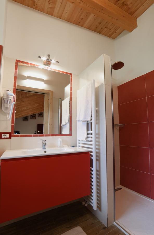 Albergo Sporting Пейо Фонти Екстериор снимка