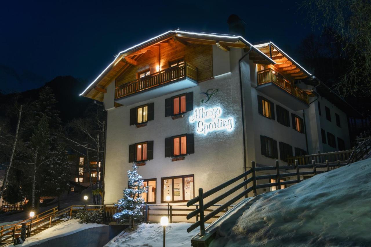 Albergo Sporting Пейо Фонти Екстериор снимка